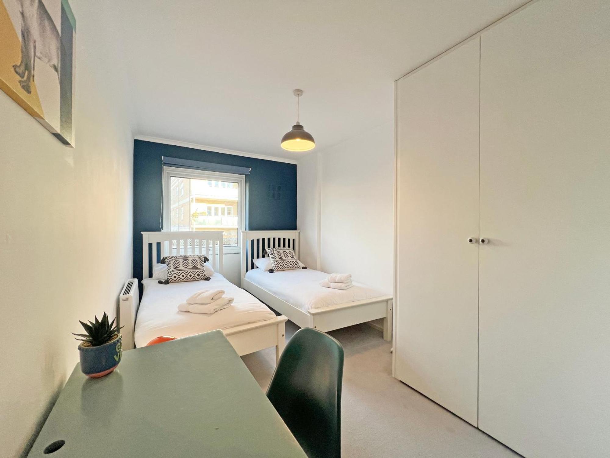 Beautiful Windsor 2 Bed, Perfect Location, 5 Mins Walk To Centre, Free Parking, Legoland, Ascot Lägenhet Exteriör bild